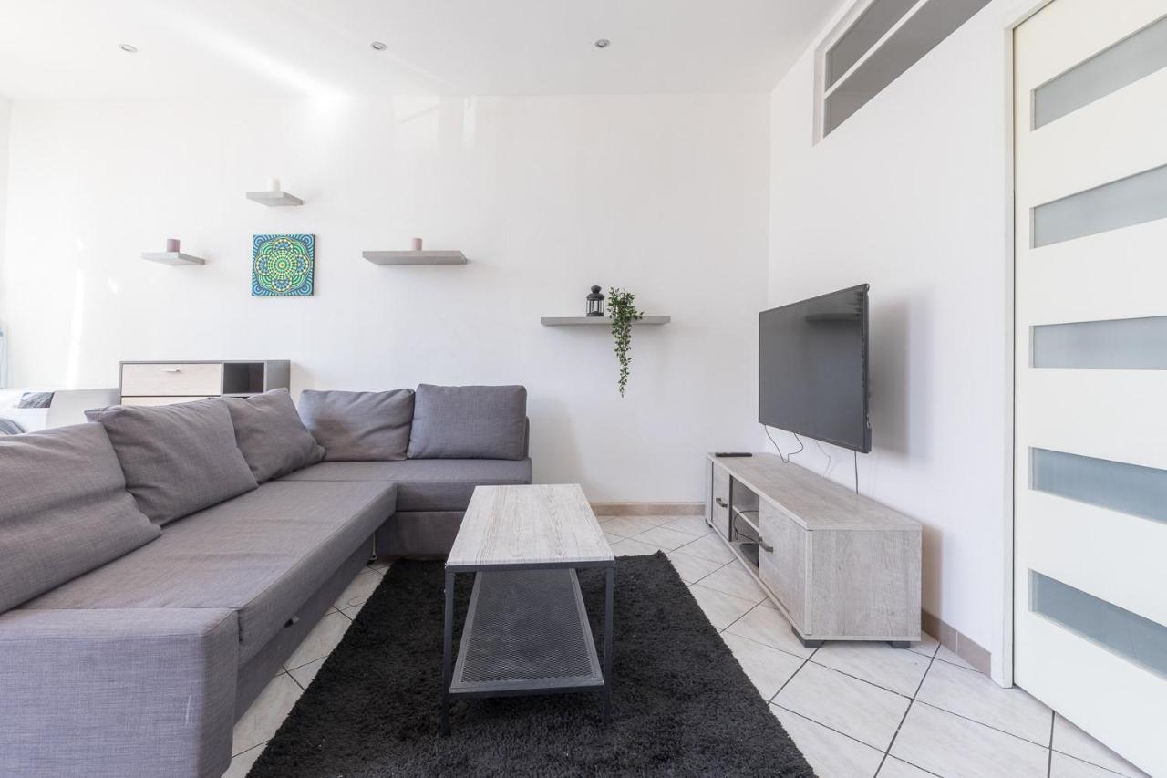Ideally Placed To Visit Toulon + Bright Flat - Idealement Place Pour Visiter Toulon + Lumineux Ngoại thất bức ảnh